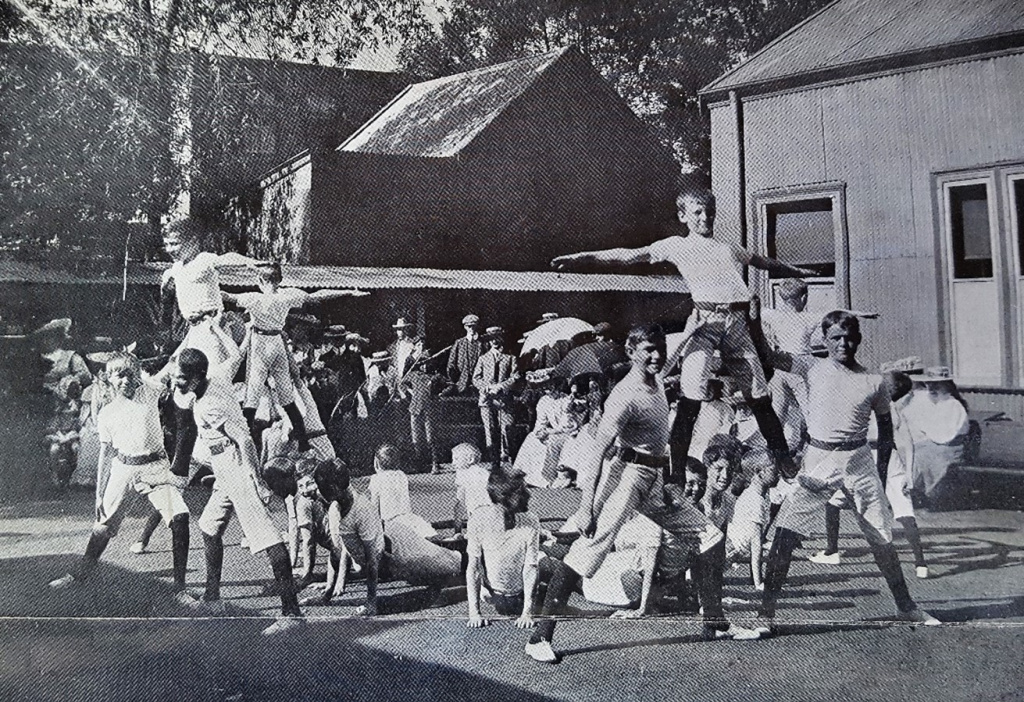 1906 5