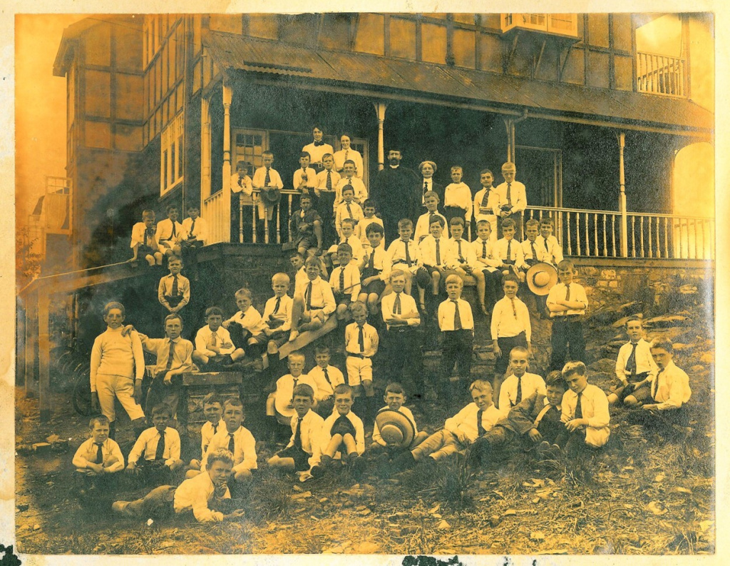 1913 Cropped